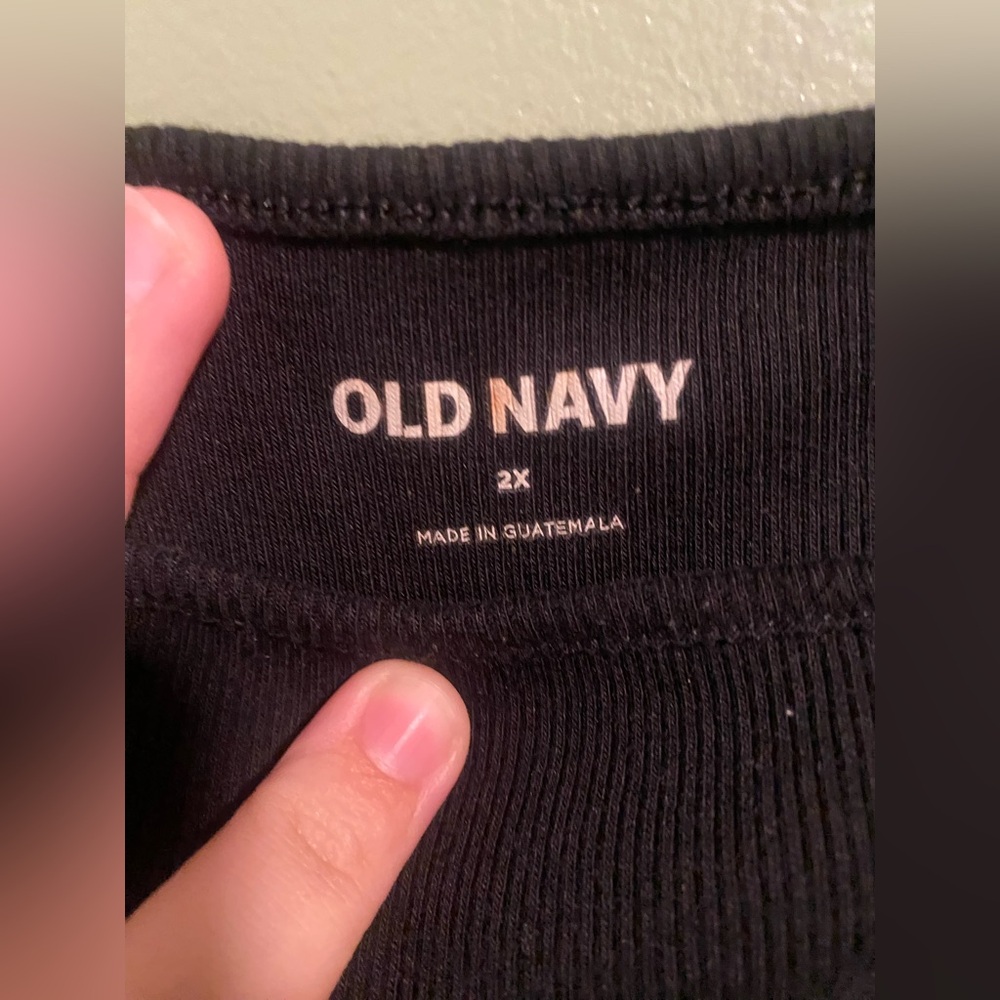 Old Navy Black Tank Top for Women - Picture 3 of 3